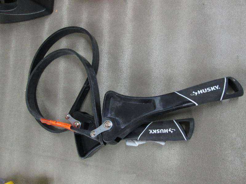 lot 277 image: Lot of 2 Husky 8 inch Straps- no pk...