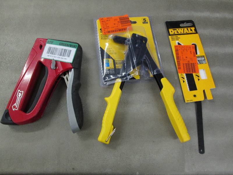 lot 281 image: 10 in. Medium Duty Riveter, Saw Bla...