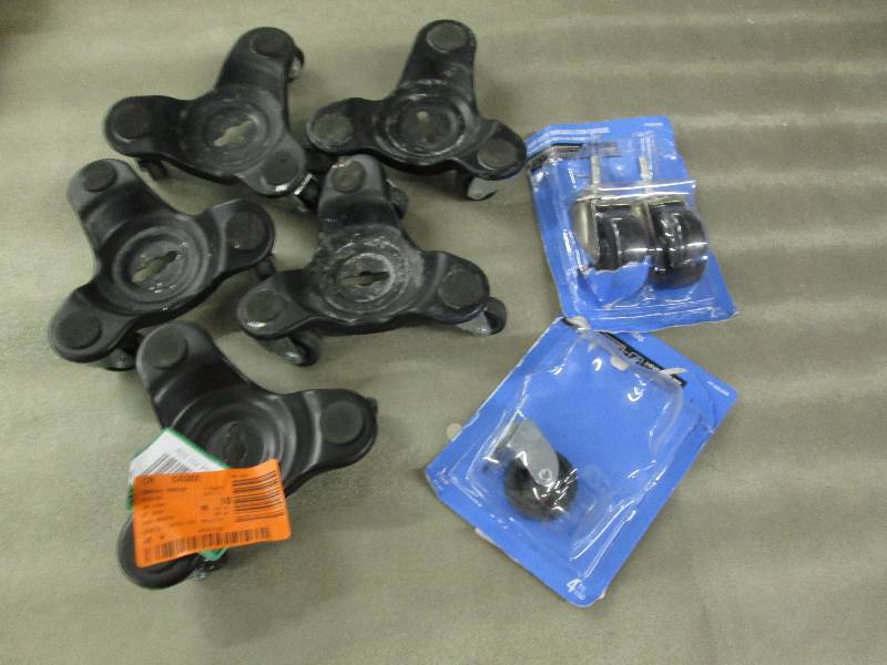 lot 293 image: Lot of 5 Everbilt 6 in. Steel Tri-D...