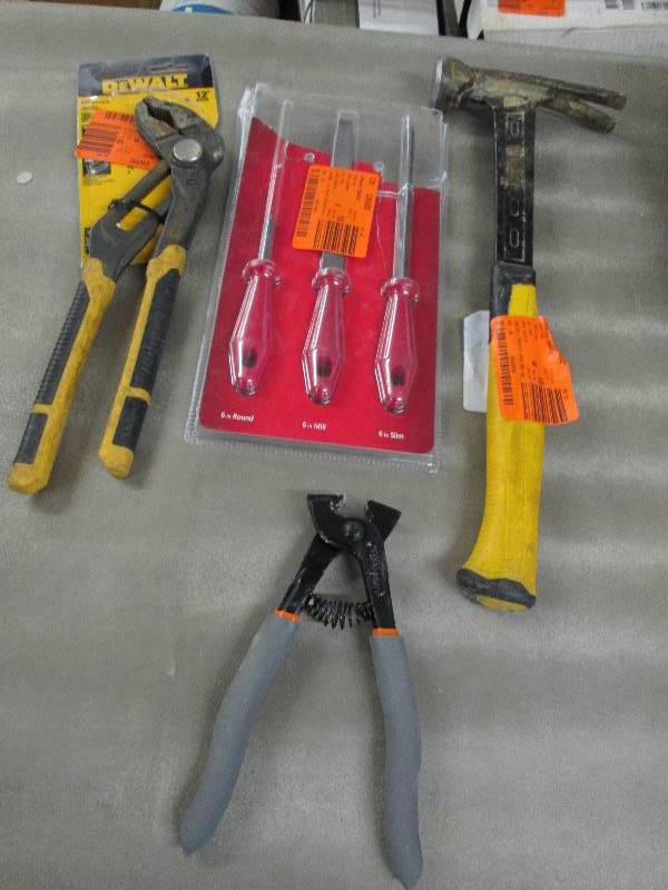 lot 303 image: Used Dewalt 14 oz. Steel Mig Weld H...