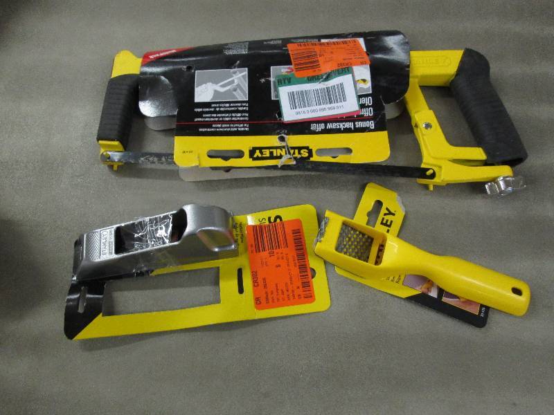 lot 323 image: Open pkg Hacksaw, Plane, Shaver...