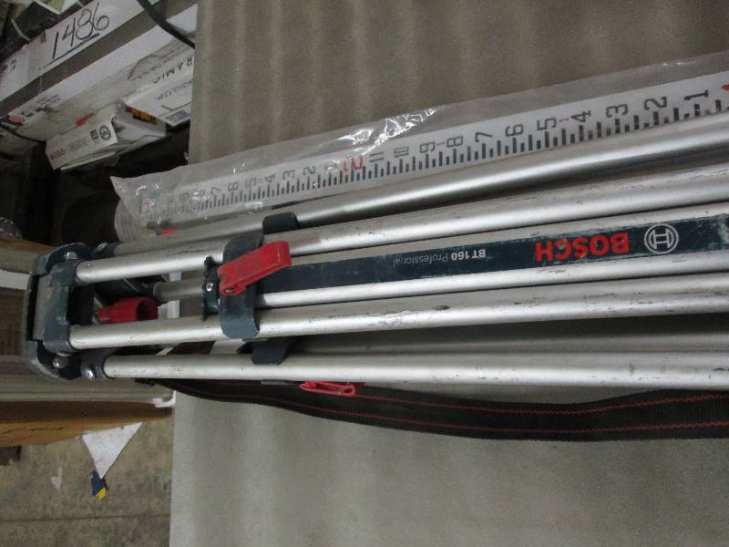 lot 324 image: Bosch BT2160 Professional Tripod- u...