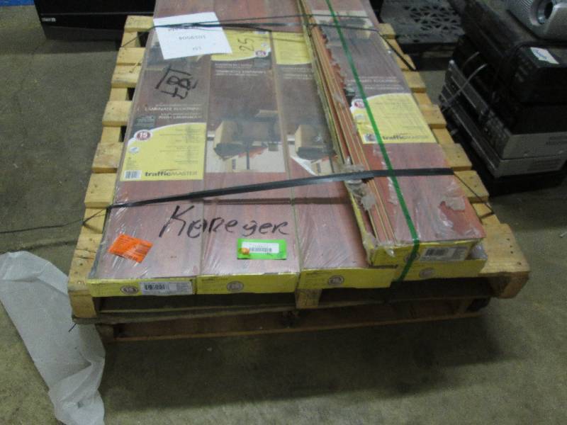 lot 404 image: 5 Cases TrafficMaster South America...