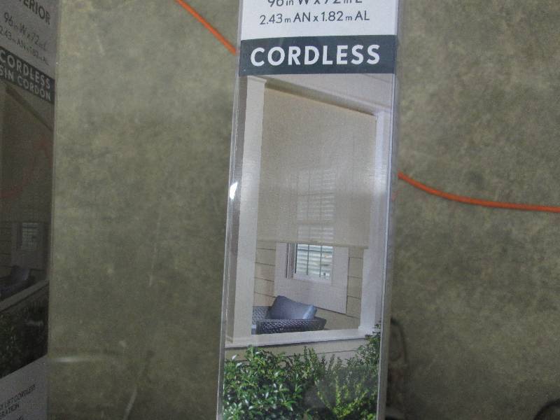 lot 406 image: Cream Cord-Free Easy Lift Spring Ac...