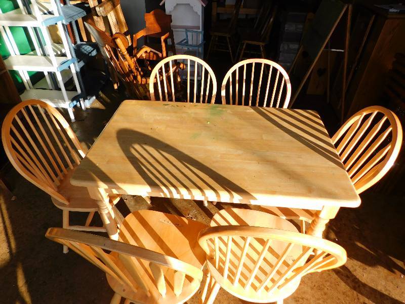 Table and 6 Chairs