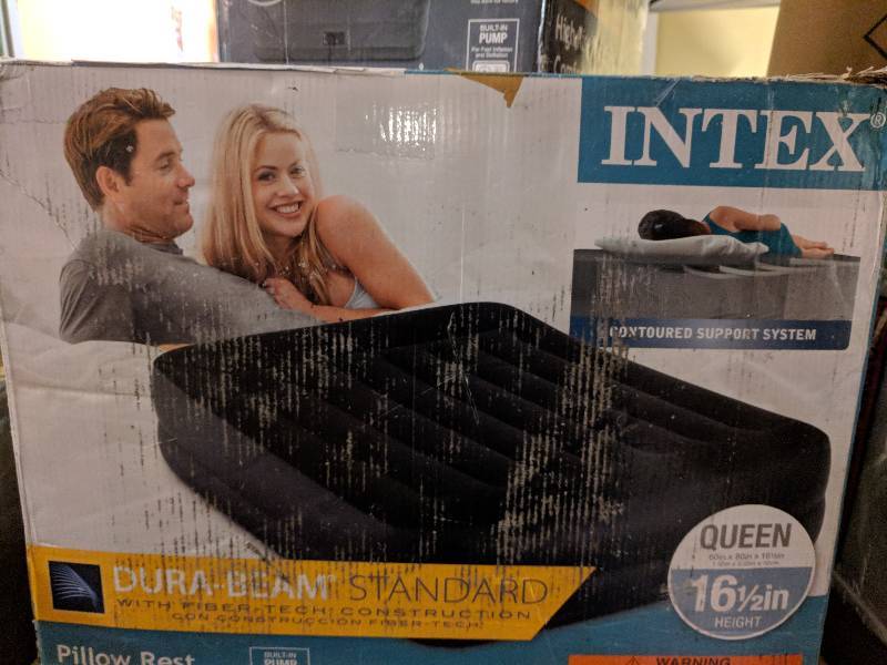 Intex Fiber-Tech Pillow-Rest Raised 16-12 Airbed - Queen