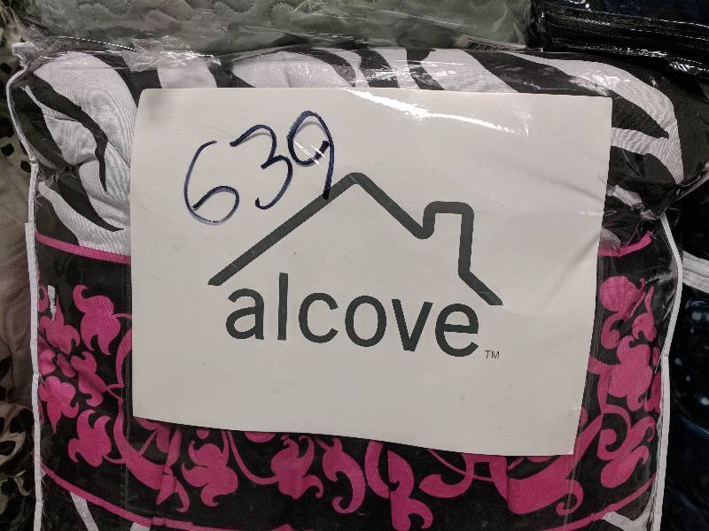 alcove Kalahari 8-Pc. Bed Set - Queen