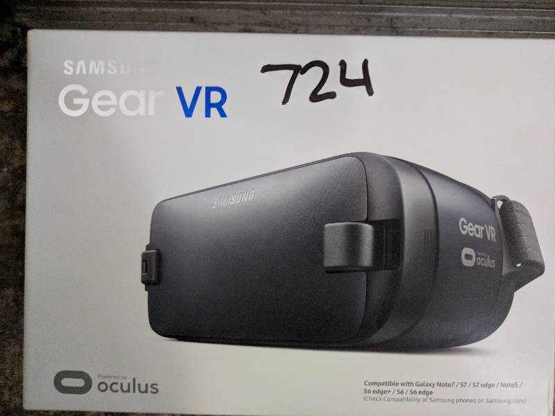 Samsung Gear VR 2 Oculus Virtual Reality Headset 2016 SM-R323 - UNUSED