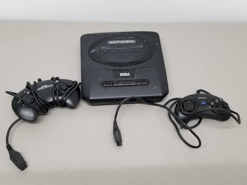 lot 32 image: SEGA GENESIS