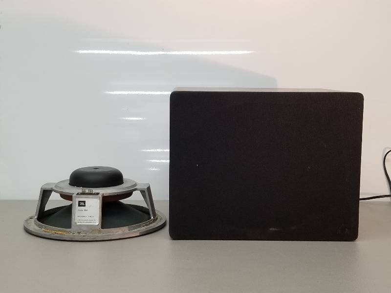 lot 47 image: TRIAD SPEAKER SYSTEM