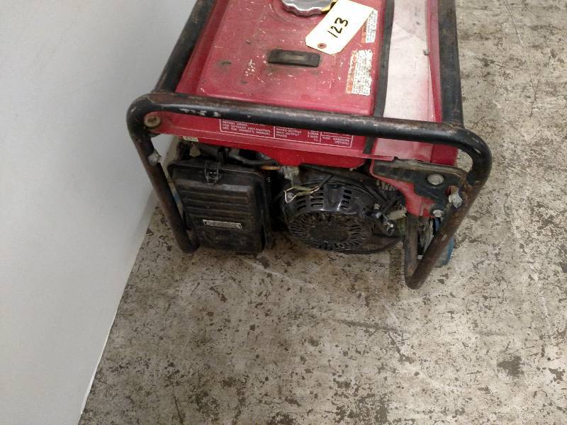 lot 123 image: Honda EM3500S 3500 Watt Generator, ...