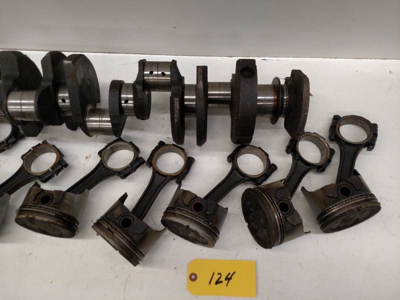 lot 124 image: SBC 350 Rotating Assembly...