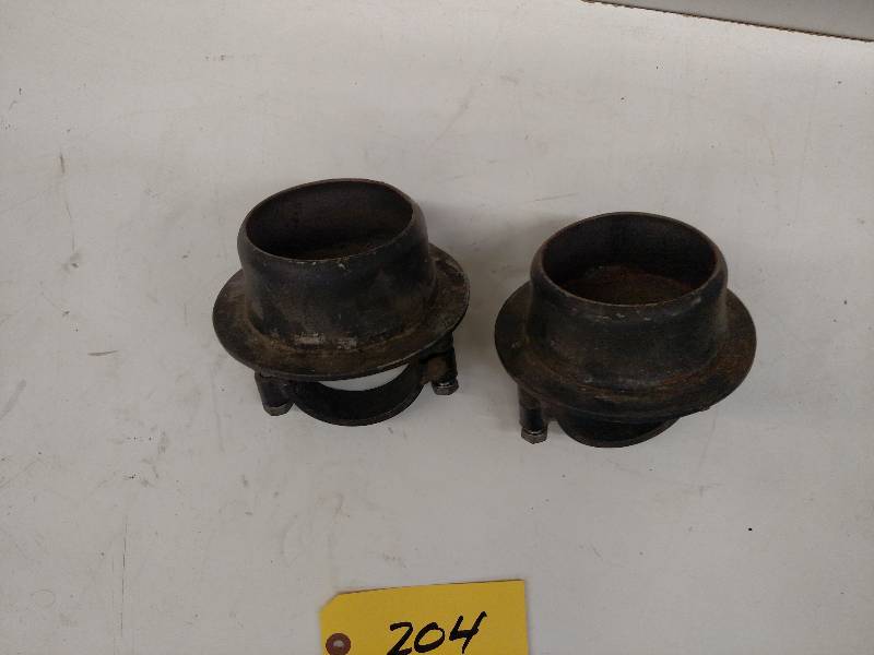 lot 204 image: (2) 2 58 Clamp-On Spring Mounts...