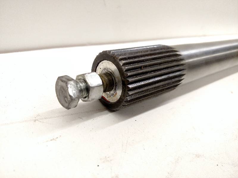 lot 248 image: 31 Gun Drilled Axle, 31 Spline...