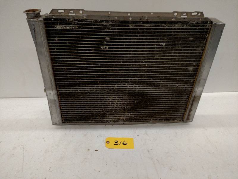 lot 316 image: Howe Aluminum Radiator, 19x26...
