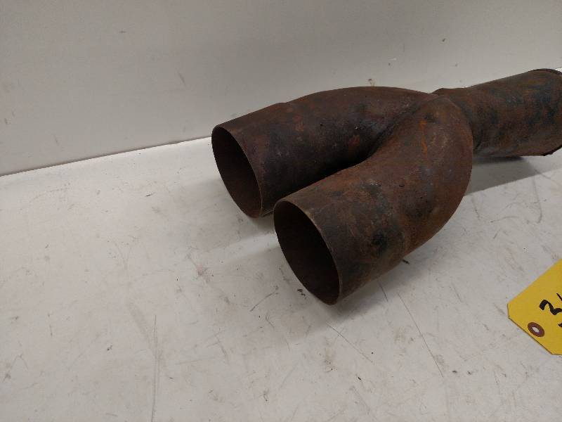 lot 318 image: 2 into 1 Exhaust, 3.5 In & 4 Out...