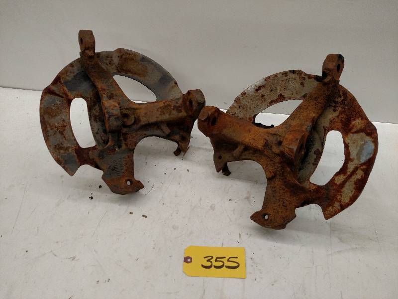 lot 355 image: 78 Camaro Spindles, R&L...