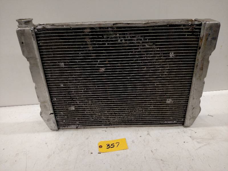 lot 357 image: Aluminum Radiator, 19x28, No Leaks...