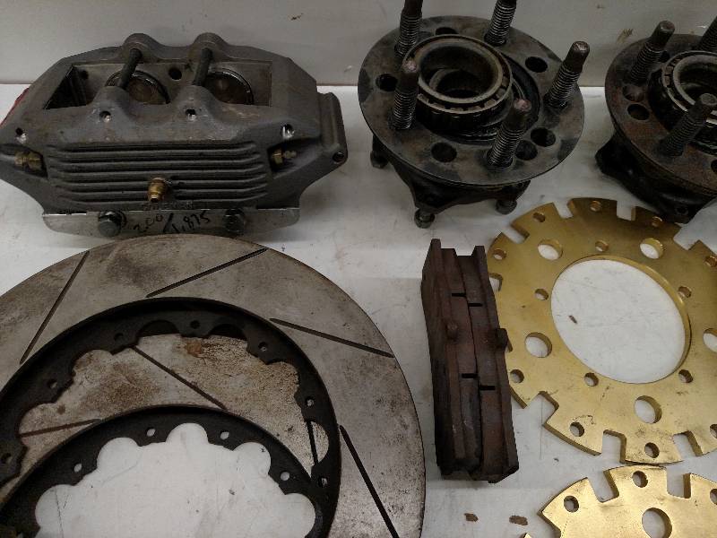 lot 393 image: Bonus Box, Spindles, Hubs, Rotors, ...