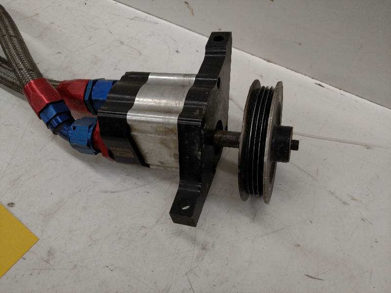 lot 420 image: Aluminum Single Stage Oil Pump...