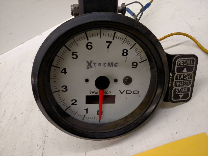 lot 440 image: Xtreme 5 Recall Tach...