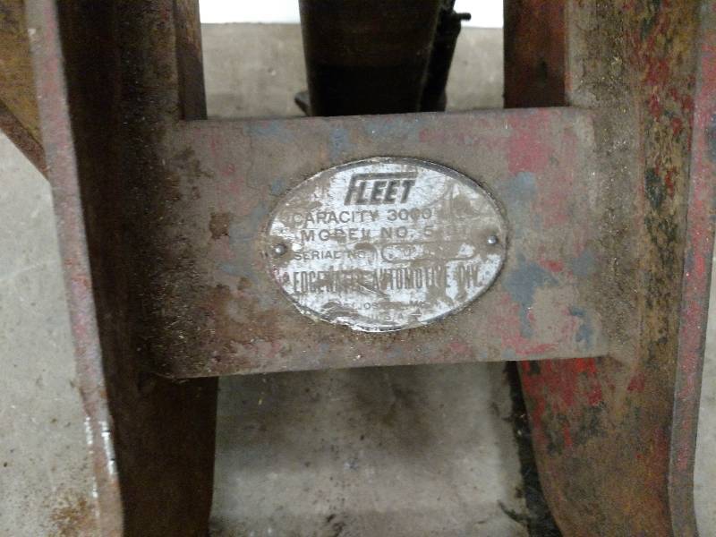 lot 491 image: Fleet Hydraulic Bumper Jack, 3000 l...