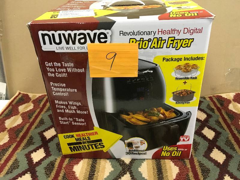 lot 9 image: Nuwave Brio Digital Air Fryer - 3 Quart Capacity - Reversible in working conditions