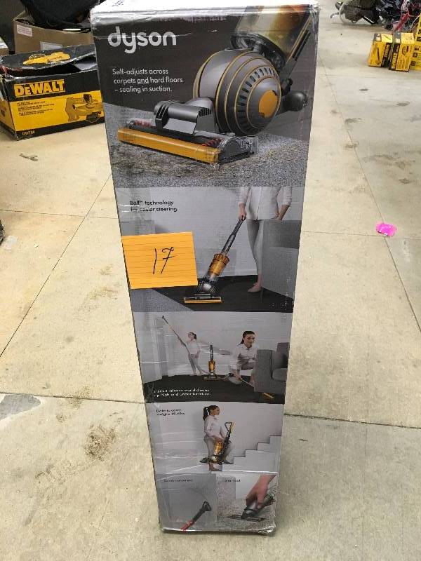 lot 17 image: Dyson Corporation Dyson Ball Multi Floor Vacuum in like New working conditions