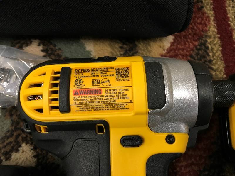 lot 82 image: DeWalt DCK280C2 20 Volt Lithium-Ion 12 Cordless DrillDriver Kit not used