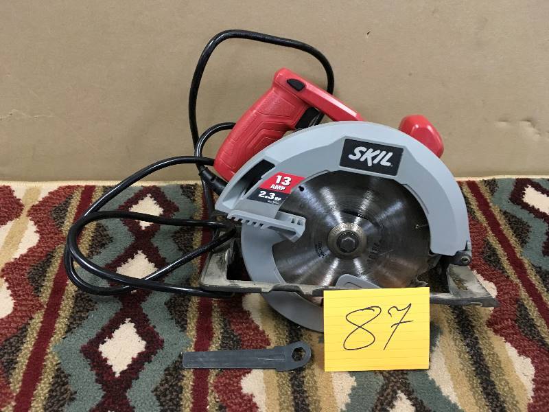 lot 87 image: Skil 120 Volts 7-14 in. Dia. Circular Saw 13 Amps, 5,300 RPM in working conditions