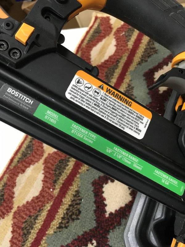 lot 114 image: Bostitch Pneumatic Brad Nailer & Stapler in working conditions