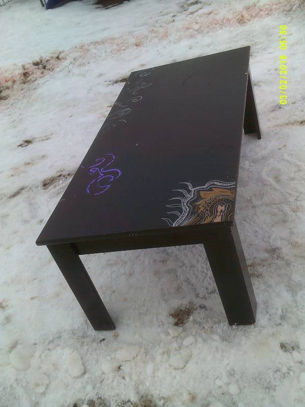HEAVY SOLID WOOD COFFEE TABLE