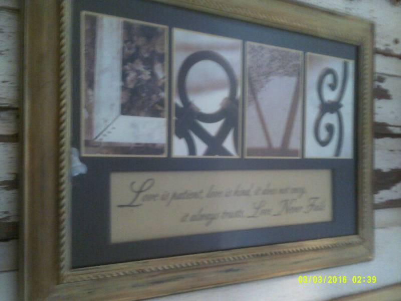 LOVE WALL HANGING