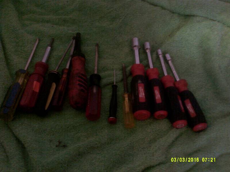 SCREW DRIVERS AND MILWAKEE NUT DRIVER