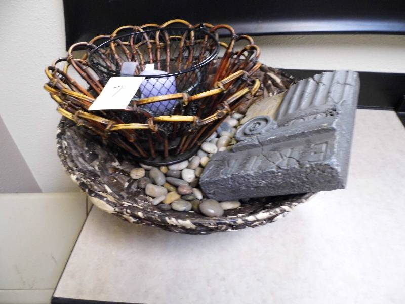 lot 7 image: Assorted Baskets