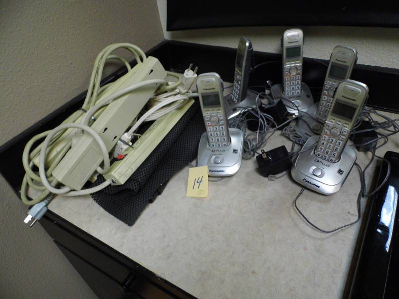 lot 14 image: Phones - Power Strips