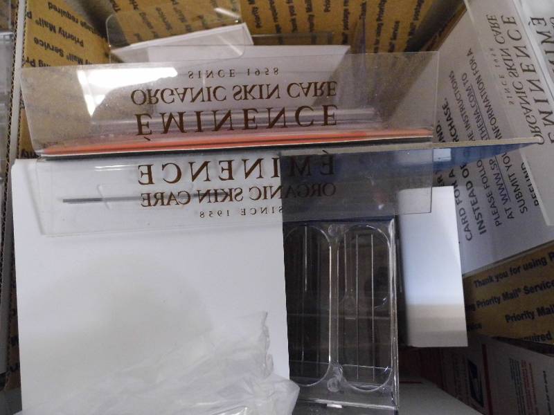 lot 22 image: 2 Boxes of Acrylic Displays