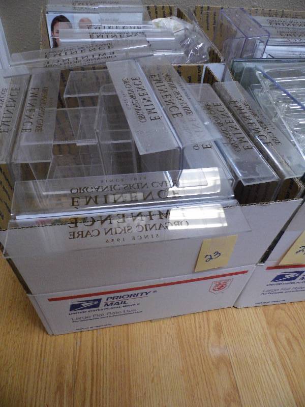 lot 23 image: 2 Boxes of Acrylic Displays