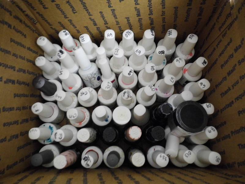 lot 35 image: Assorted Gel Nail Polish