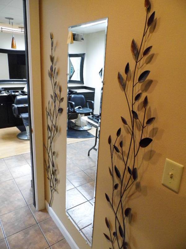 lot 42 image: Art & Mirror