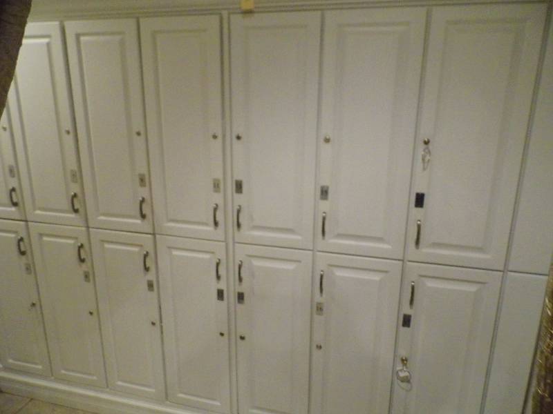 lot 47 image: Lockers