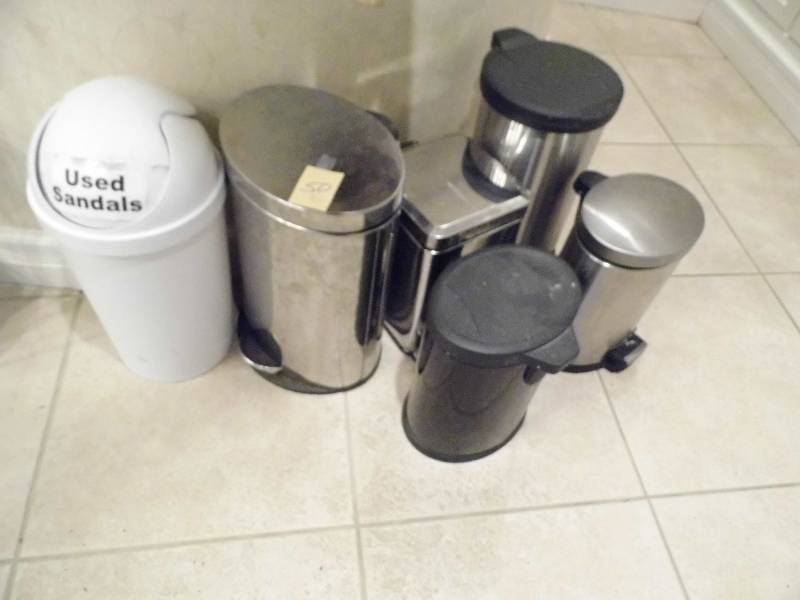 lot 50 image: Lot of 6 Garbage Cans