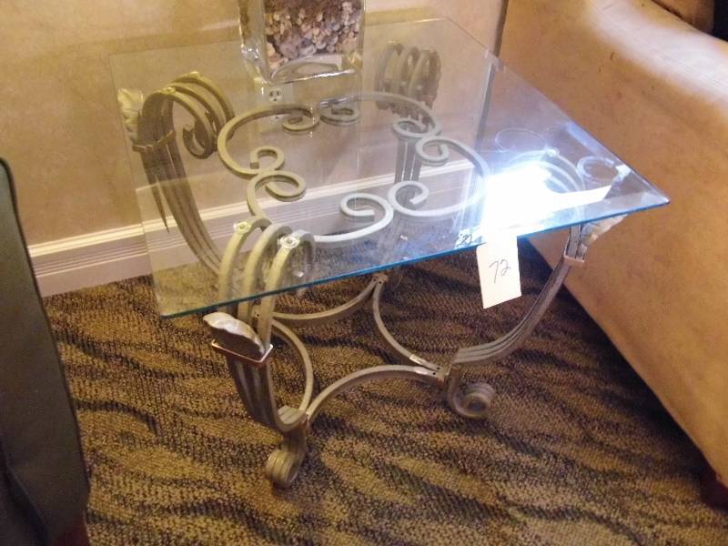 lot 72 image: End Table