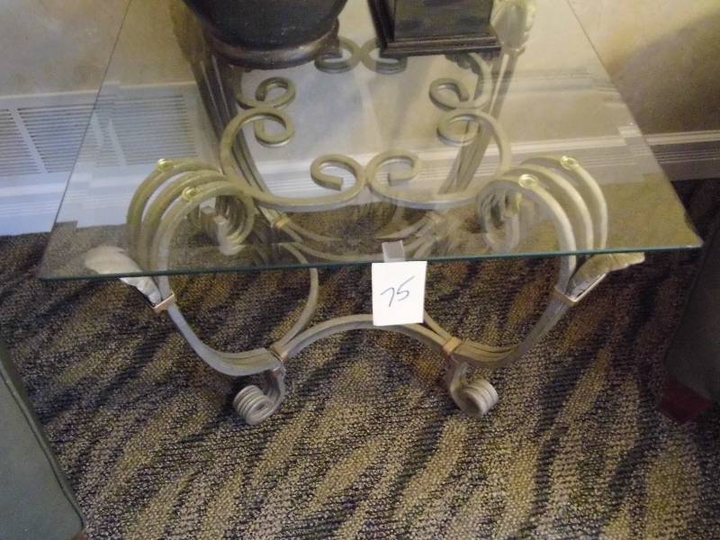 lot 75 image: End Table
