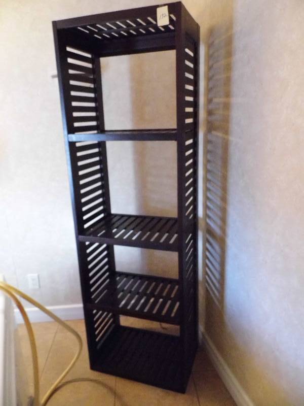 lot 132 image: Shelf