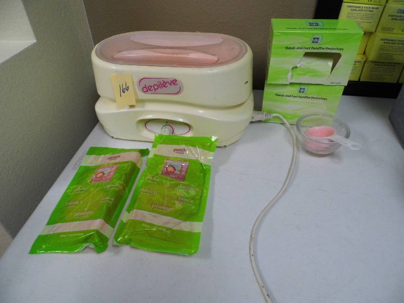 lot 166 image: Parafin Wax Warmer - Misc