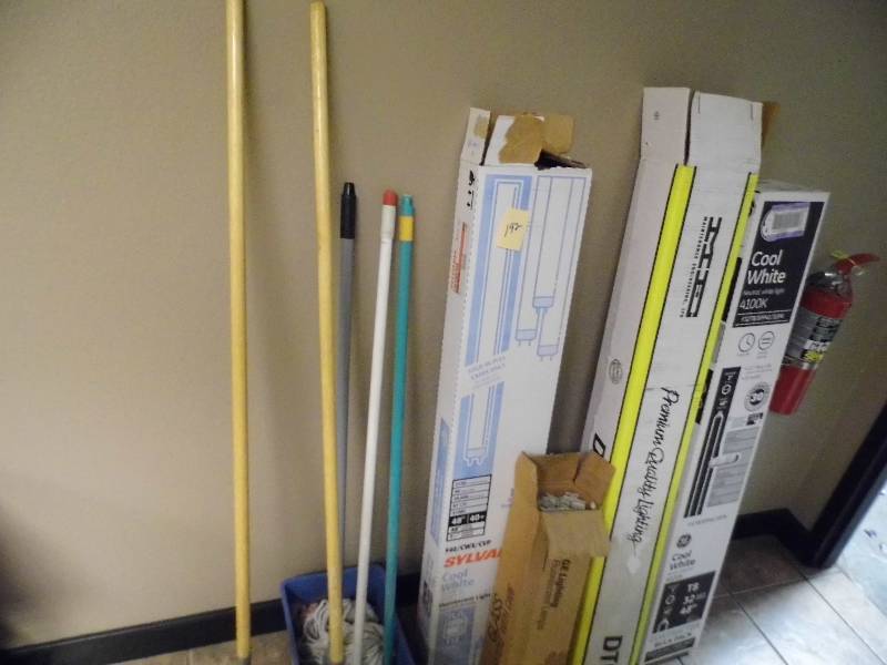 lot 192 image: Lightbulbs - Squegees - Mops