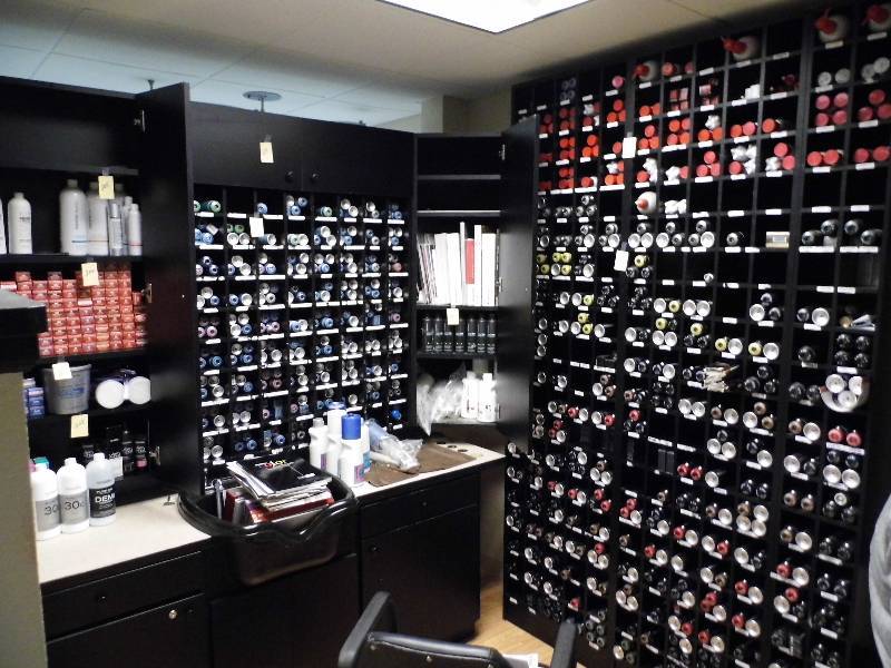 lot 214 image: Hair Color Cabinets