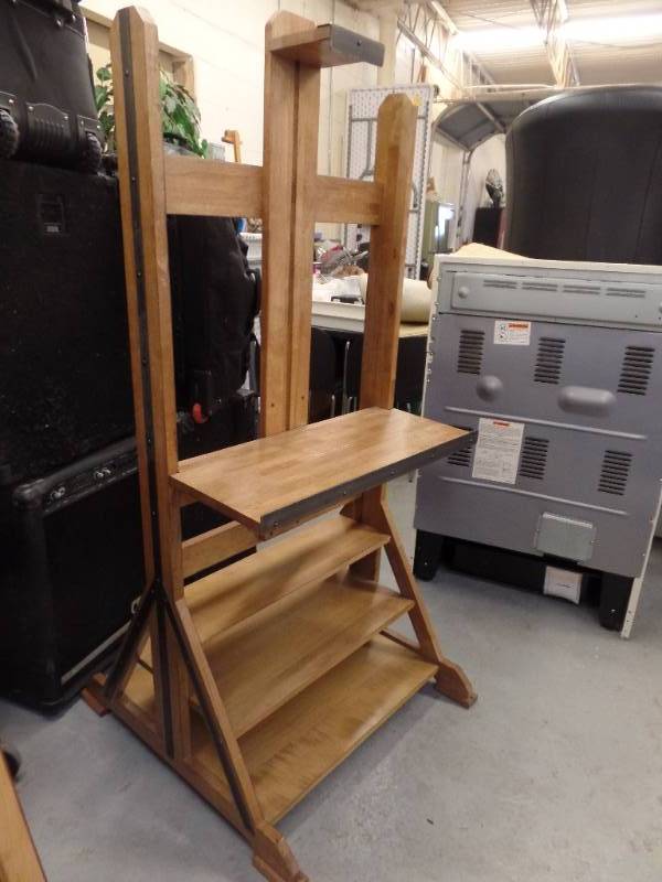 lot 824 image: UNIQUE DISPLAY AND TV STAND