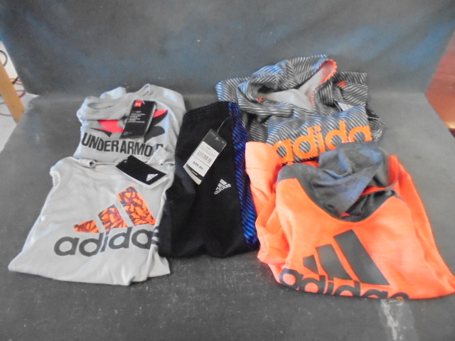 lot 5 image: Name Brand Childrens Clothes